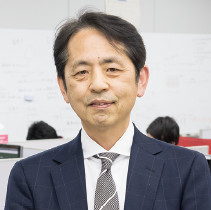 貴家 仁志
